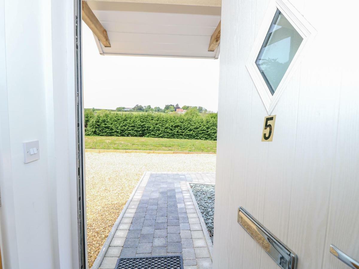 5 Yarmouth Cottages Freshwater Εξωτερικό φωτογραφία