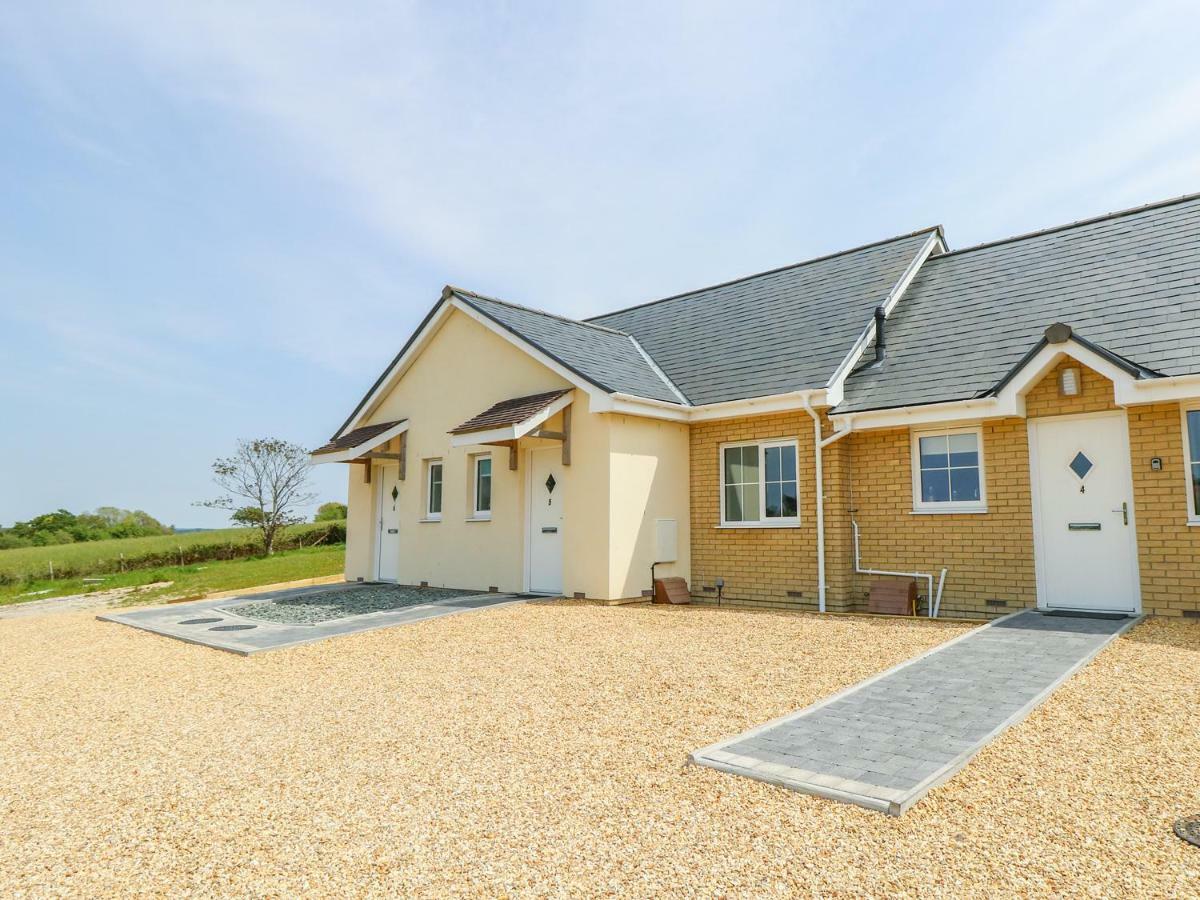 5 Yarmouth Cottages Freshwater Εξωτερικό φωτογραφία