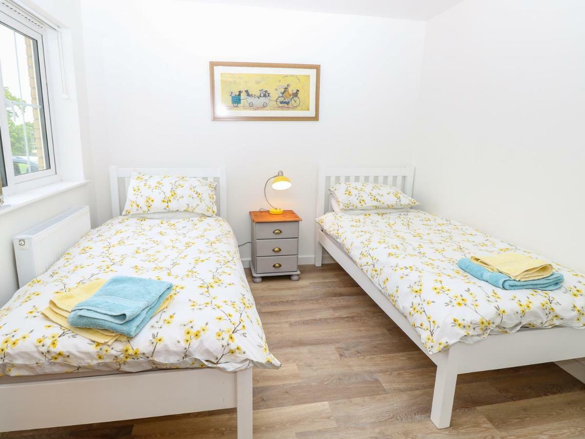 5 Yarmouth Cottages Freshwater Εξωτερικό φωτογραφία