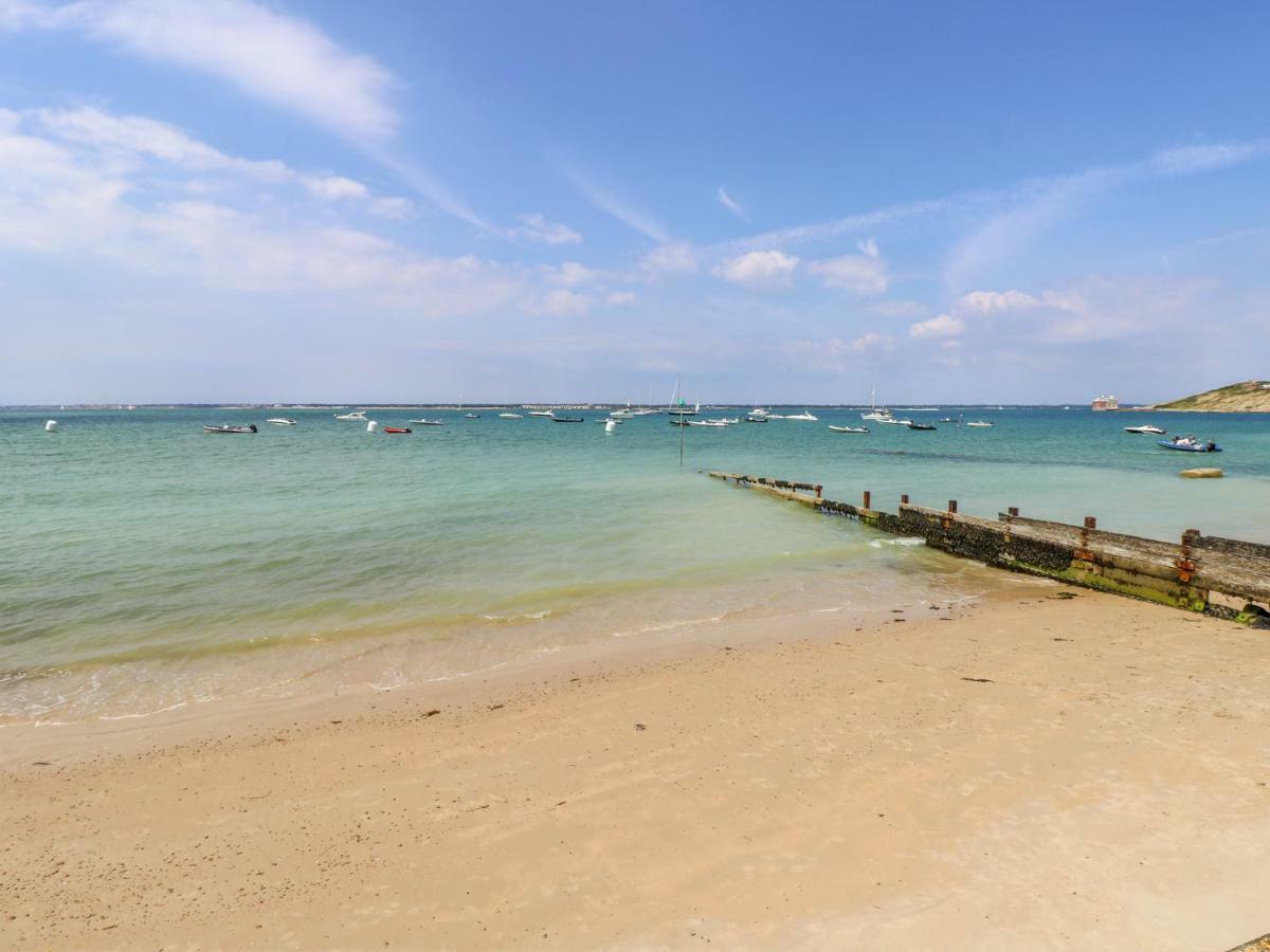 5 Yarmouth Cottages Freshwater Εξωτερικό φωτογραφία