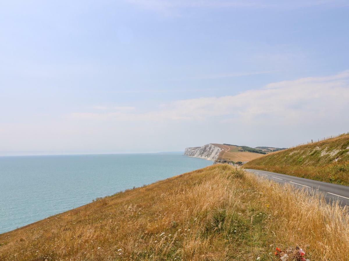 5 Yarmouth Cottages Freshwater Εξωτερικό φωτογραφία